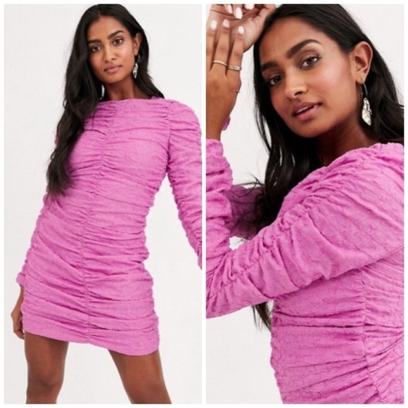 Atoir Starlight Ruched Bodycon Mini Dress Pink Size 4 Cocktail Party Long Sleeve - Picture 1 of 7